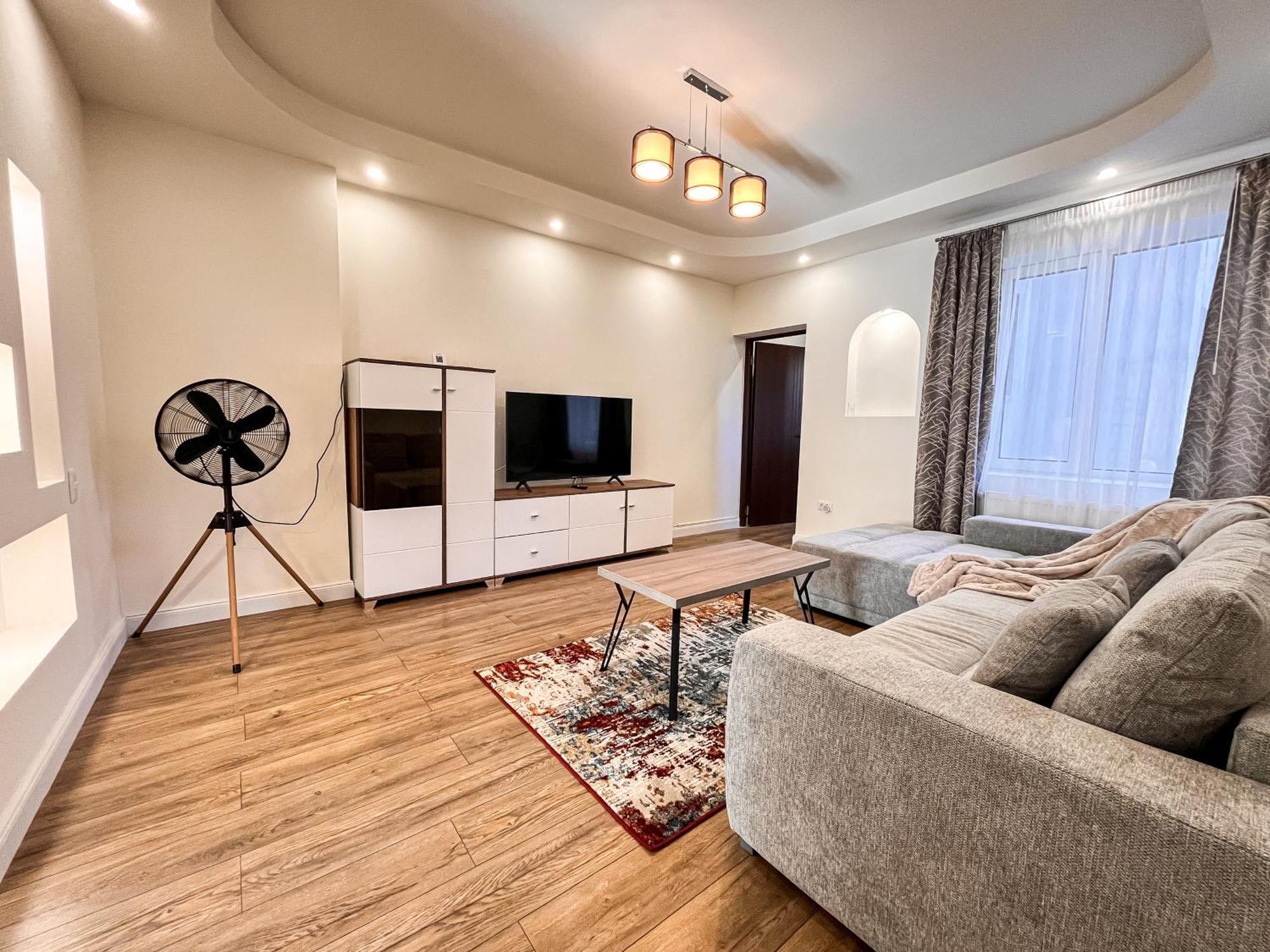 La Teatru - 2Bd Apartment Near Theatre And Old Town 브라쇼브 외부 사진